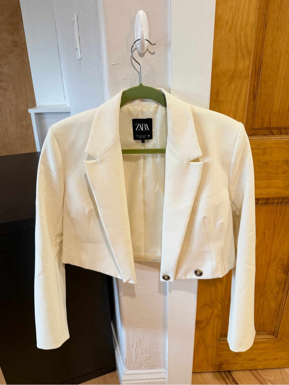 ZARA Ivory Cropped Blazer Jacket